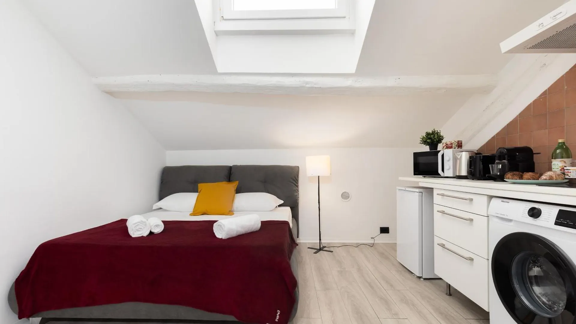 Ferienwohnung I Buenos Aires I Quiet Retreat With Ac & Wifi Mailand Apartment